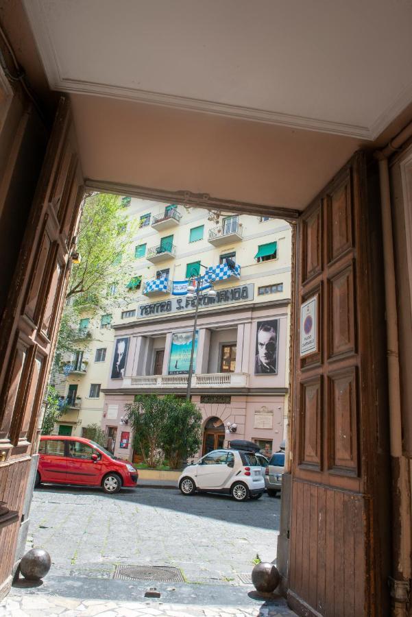 Bed and Breakfast Vivi A Napoli Экстерьер фото